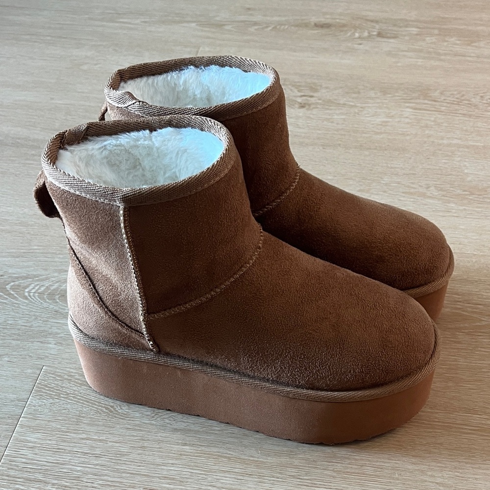 NEW ShoeDazzle Porsha Brown Suede Platform fuzzie Booties